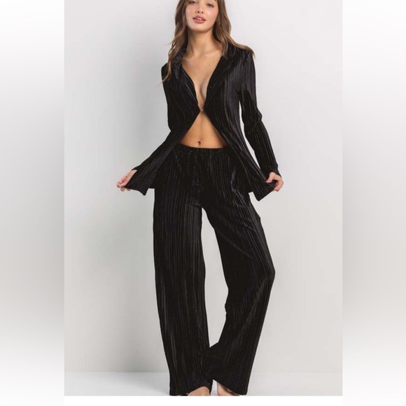 Fabulous Top And Wide Leg Pant Set - Picture 2 of 2